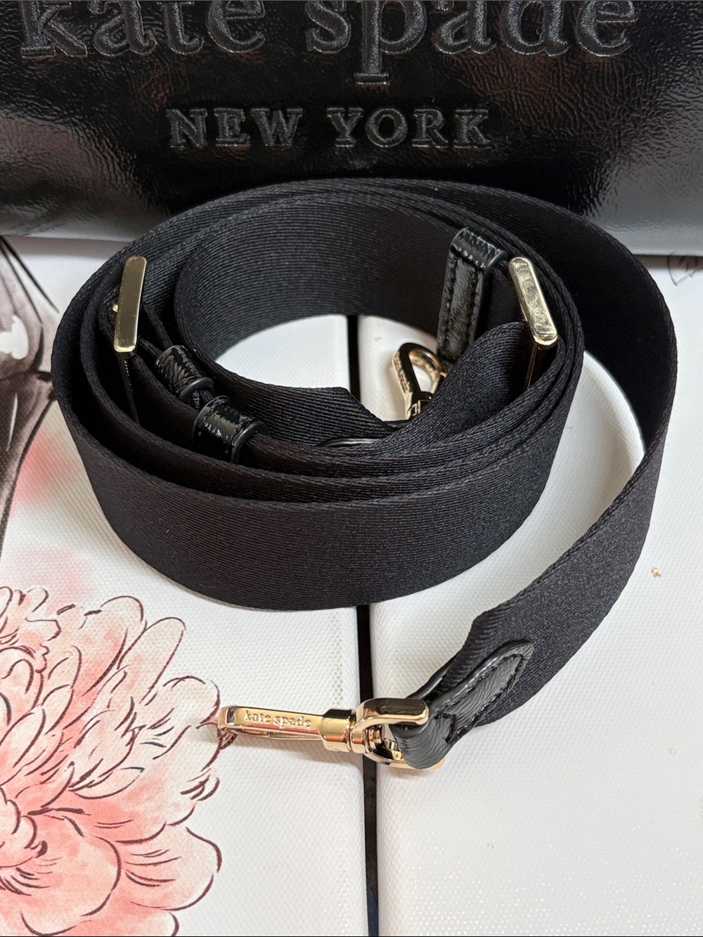 Kate Spade Black Patent Leather Shearling Bag w/Detachable Strap 8.5x10x4in EUC - Picture 15 of 16